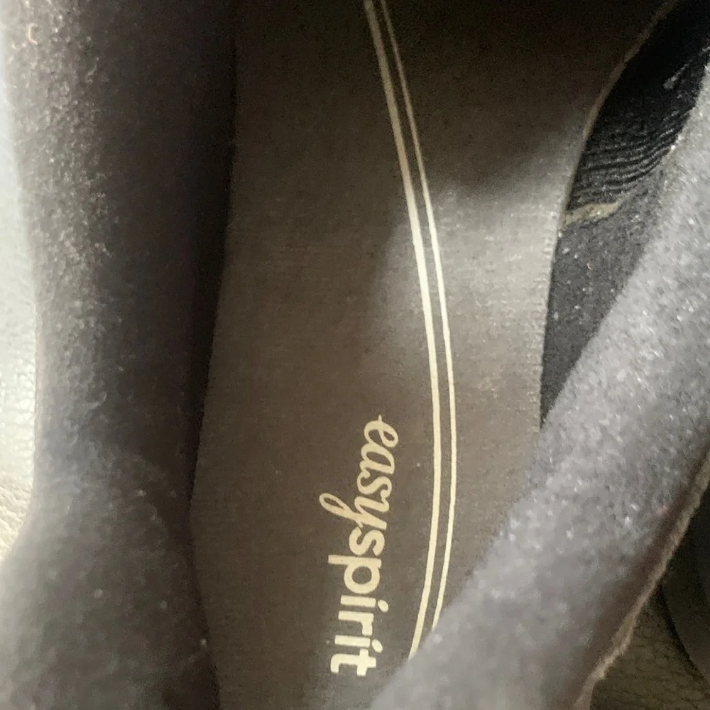Easy Spirit Men's Dark Gray Sneakers - Picture 5 of 8